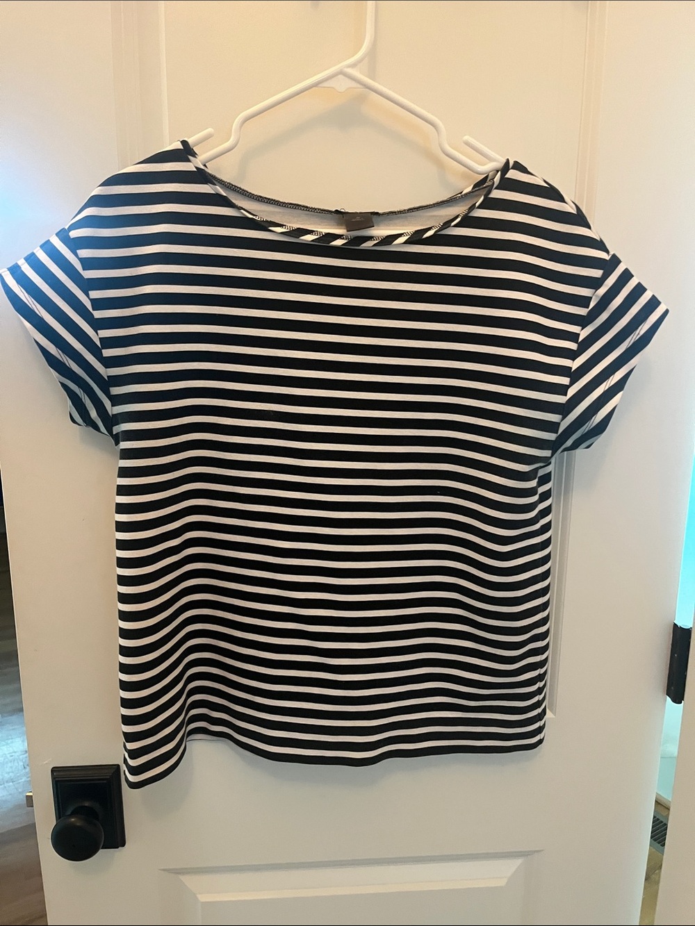 ❤️ 7 for 20 ❤️ Ann Taylor Black and White Striped Short Sleeve Tee